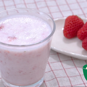 Amazake Strawberry Milk